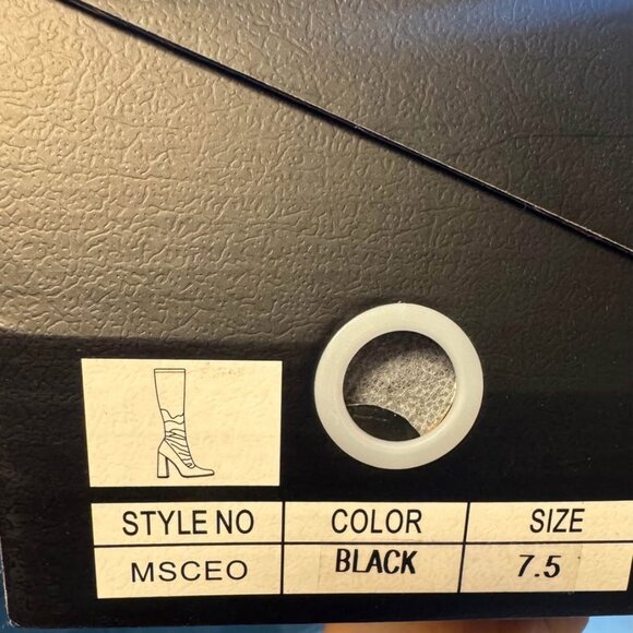 MISS CEO HEELED BOOTS - Picture 2 of 3